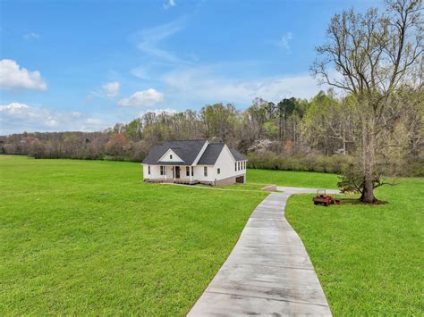 1844 Weaver Branch Rd, Piney Flats TN, is a Single Family home that contains 2866 sq ft and was built in 2004.It contains 4 bedrooms and 4 bathrooms.This home last sold for $479,000 in March 2024. The Zestimate for this Single Family is $479,200, which has increased by $479,200 in the last 30 days.The Rent Zestimate for …
